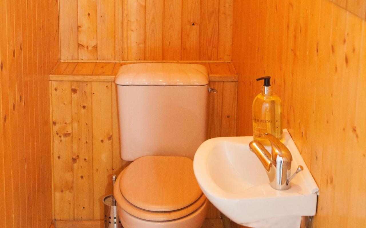 Fieldgate Spacious Rooms Лондон Экстерьер фото